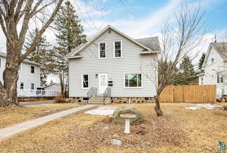 116 Oak St, Duluth, MN 55810