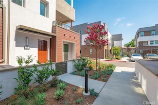 609 S Lyon St, Santa Ana, CA 92705