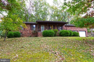 76 Laurel Place, Petersburg, WV 26847