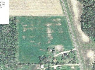 753 Searls Rd, Amboy, IL 61310