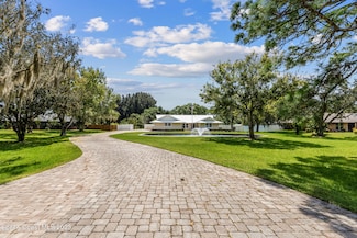 5245 Sand Lake Dr, Melbourne, FL 32934