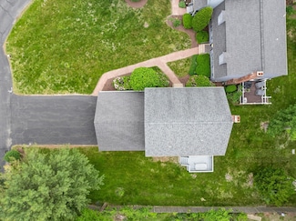 19 Camelot Ct, Stoughton, MA 02072
