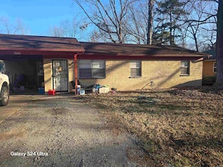7808 Rebecca Dr, Little Rock, AR 72209