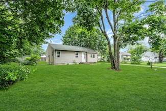 625 Scherger Ave, East Patchogue, NY 11772