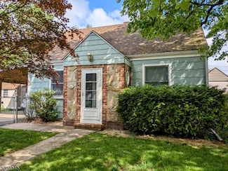 40 N Auten Ave, Somerville, NJ 08876