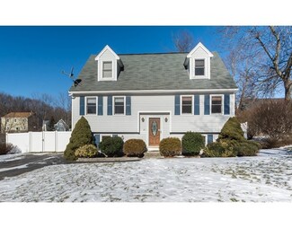 25 Hanover St, Haverhill, MA 01832