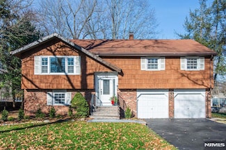 131 Momar Dr, Ramsey, NJ 07446