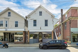 123 Main St, Somersworth, NH 03878