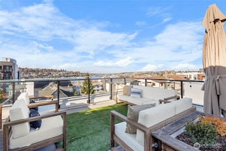 2212 Franklin Ave E Unit B, Seattle, WA 98102