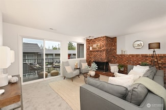 9517 NE 180th St Unit B201, Bothell, WA 98011