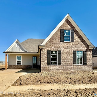 8821 Tucker Ln, Southaven, MS 38672