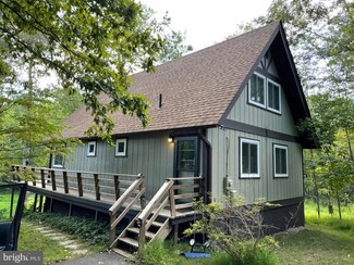 1105 Lakeview Dr, Cross Junction, VA 22625