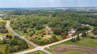 5121 Cameron Dr NW, Rochester, MN 55901