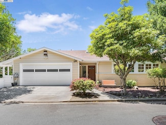 187 Saint James Dr, Piedmont, CA 94611