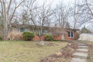 2745 Canterbury Rd, Ann Arbor, MI 48104