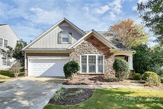 6902 Saranac Ln, Matthews, NC 28105