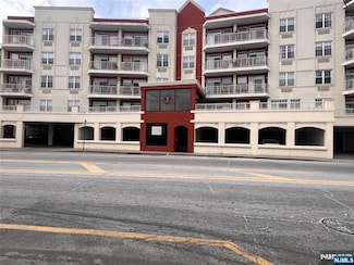 1100 River Rd Unit 206, Edgewater, NJ 07020