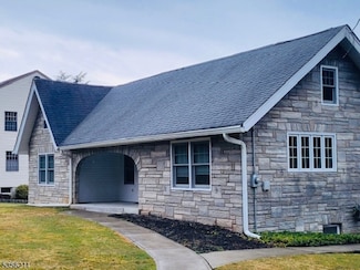 85 Morning Glory Rd, Warren, NJ 07059