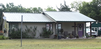 402 Cleveland St, Leonard, TX 75452
