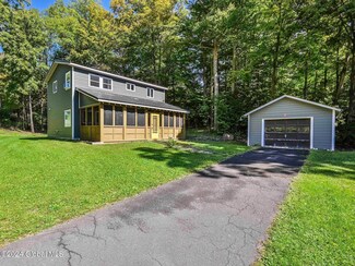16 Ingalside Rd, Greenville, NY 12083