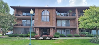 11001 Stony Creek Dr Unit 2C, Palos Hills, IL 60465