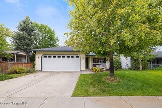 6748 W Darby Ct, Rathdrum, ID 83858