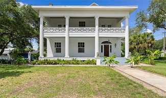 1309 N Adams St, Beeville, TX 78102