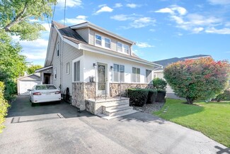 78 Robertson St, Quincy, MA 02169