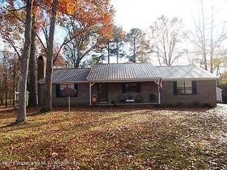397 Crestwood Dr, Winfield, AL 35594