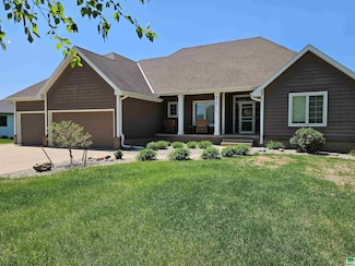 813 Brookside Dr, Jefferson, SD 57038