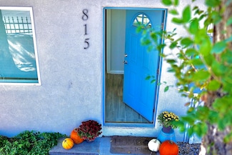 815 John St SE, Albuquerque, NM 87102