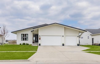 1508 S 100th St, Wdm, IA 50266