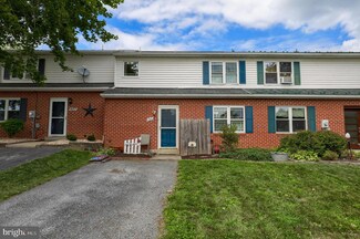 465 Crosswinds Dr, Lititz, PA 17543