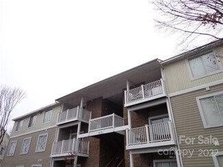 9535 University Terrace Dr, Charlotte, NC 28262