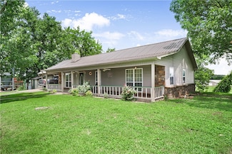 647 N Sixhalf Mile Rd, Paris, AR 72855