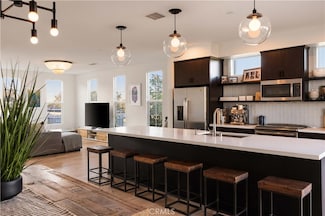 2023 Placentia Ave, Costa Mesa, CA 92627