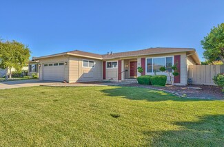 561 Palma Dr, Salinas, CA 93901