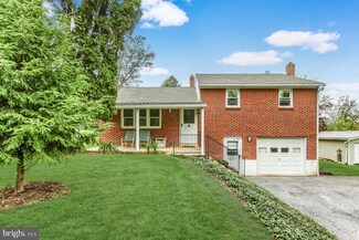 4 Dewalt Dr, Mechanicsburg, PA 17050