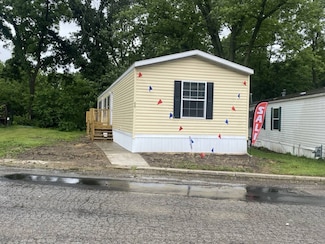 212 Anker Ln Unit 68, Germantown Hills, IL 61548