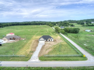 21592 S 4190 Rd, Claremore, OK 74017