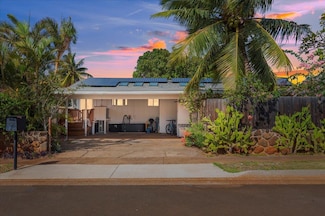 233 Kahiko St, Paia, HI 96779