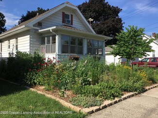 810 Lenore Ave, Lansing, MI 48910