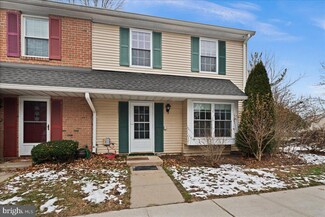 214 Applegate Ln, East Brunswick, NJ 08816