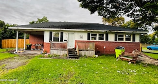 918 Greenfield Heights Blvd, Havelock, NC 28532