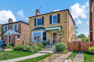 9817 S Oakley Ave, Chicago, IL 60643
