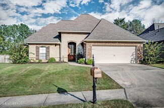 208 Bellamy Ct, Flowood, MS 39232