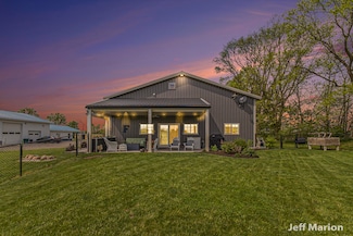 1525 W David Hwy, Ionia, MI 48846