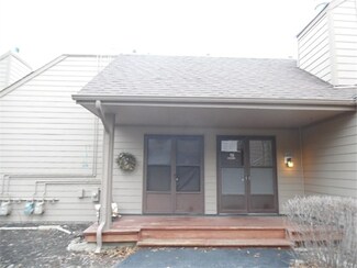 3329 Beacon St Unit 49, North Chicago, IL 60064
