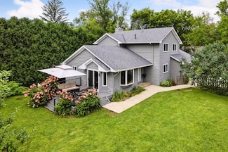 5670 Wedgewood Dr, Excelsior, MN 55331