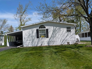 1137 Blue Brook Ln, Portage, MI 49002